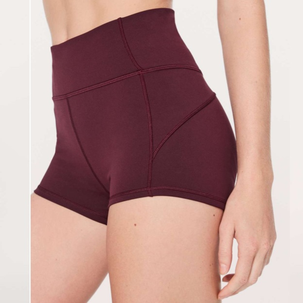 Lululemon In Movement short 2.5 Everlux size 8